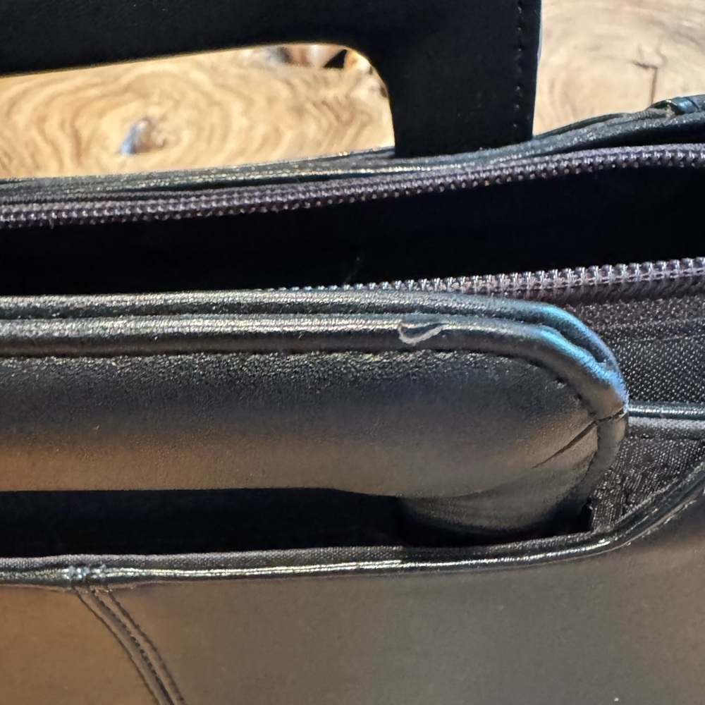 Targus Travel Laptop Bag - Picture 4 of 8